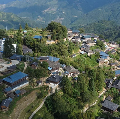 Winter-Solstice-Charity-picture-07-size-400x399-1 This is a photo of the winter Solstice charity team visiting poverty-stricken areas.